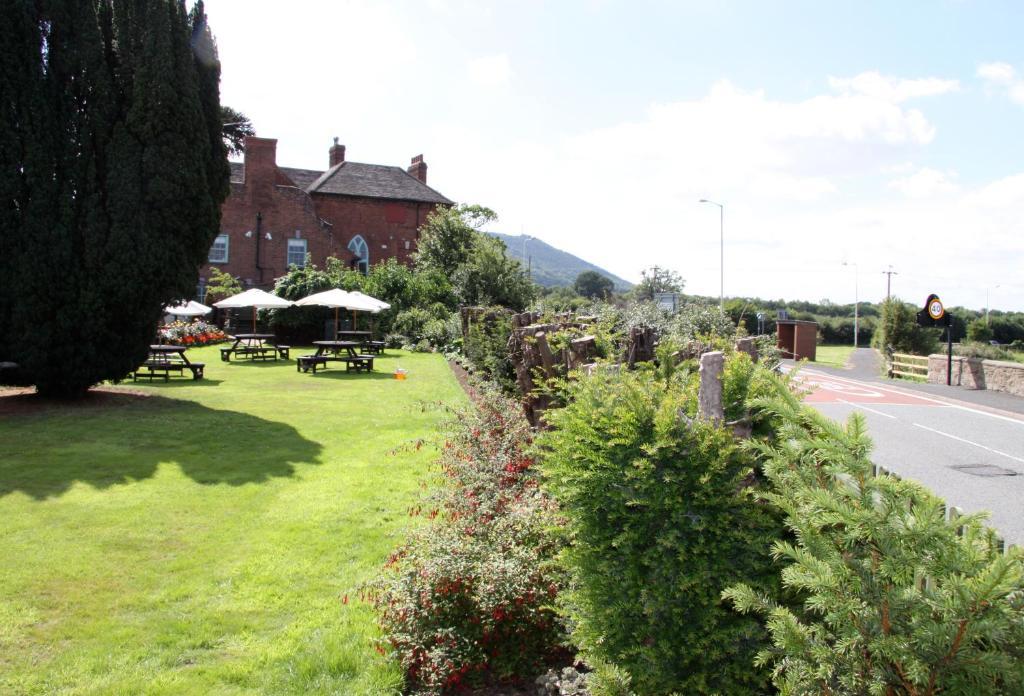 Old Orleton Hotel 4*